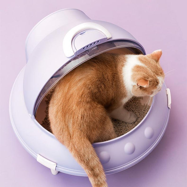 Spaceship Shaped Cat Litter Box