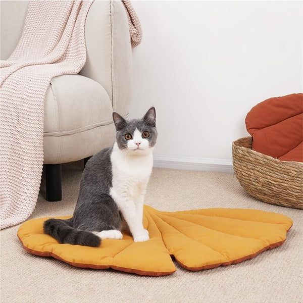 Leaf Shaped Cat Bed