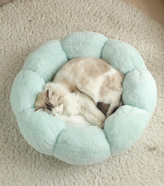 Flower Shaped Plush Cat Mat Bed